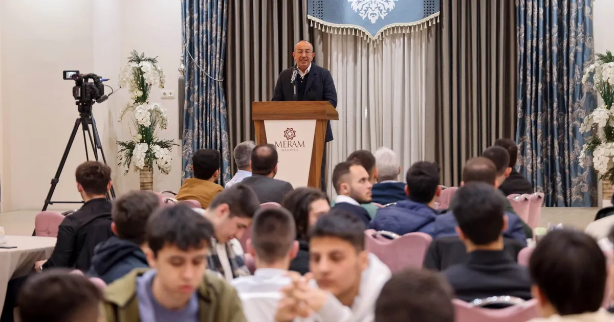 Konya’da ‘Başkan Kavuş gençlerle buluştu’