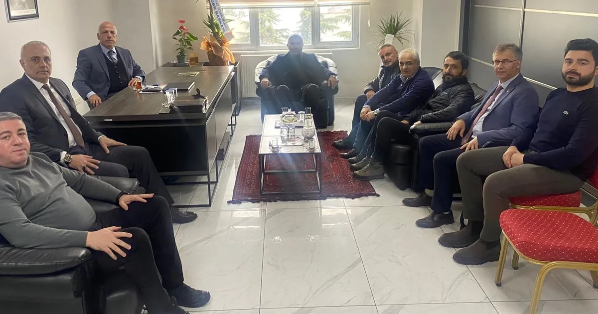 Artvin Faal Gazeteciler Derneği’nden Ticaret Borsası’na ‘Hayırlı olsun’ ziyareti