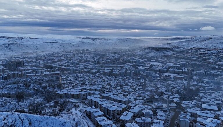 cankiri-buz-kesti-sifirin-altinda-12-derece-olculdu-RwLbMdAG.jpg