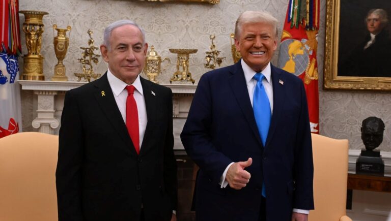 netanyahudan-trumpin-planina-ovgu-devrimci-ve-yaratici-sUTj88Ck.jpg