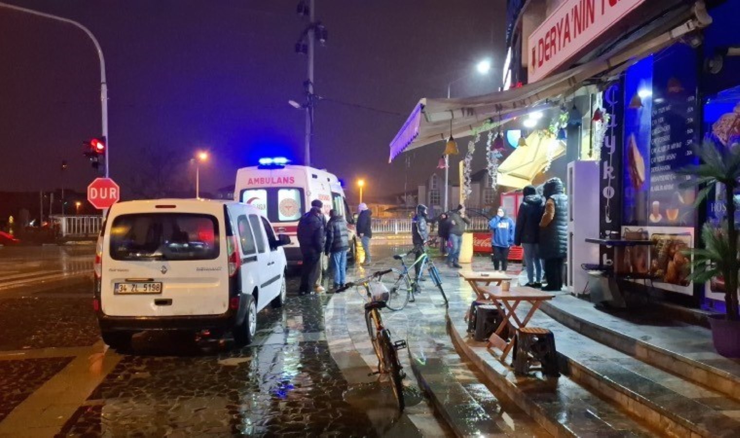 tekel-bufesi-sahibi-arkadasini-futbol-tartismasi-nedeniyle-oldurulmus-KzAryMVc.jpg