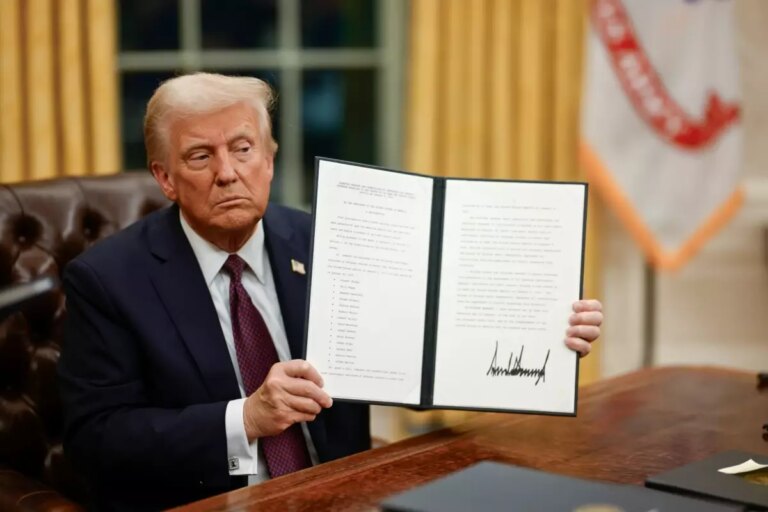trump-bidenin-guvenlik-izni-ve-bilgilere-erisimini-iptal-etti-JBHR1YKb.jpg