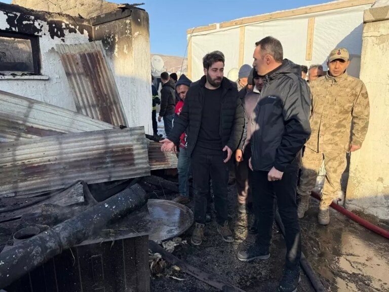 yangin-magdurlarina-ziyaret-8z94qOEb.jpg