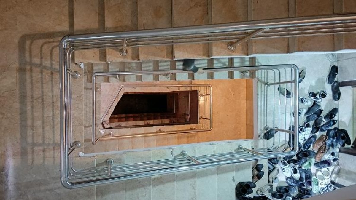 Apartman boşluğuna düşen kız çocuğundan acı haber