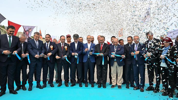 yeni-cevre-yolu-hizmete-acildi-ulkemizin-en-islek-otoyolu-artik-cok-daha-guvenli-abYaMGFV.jpg