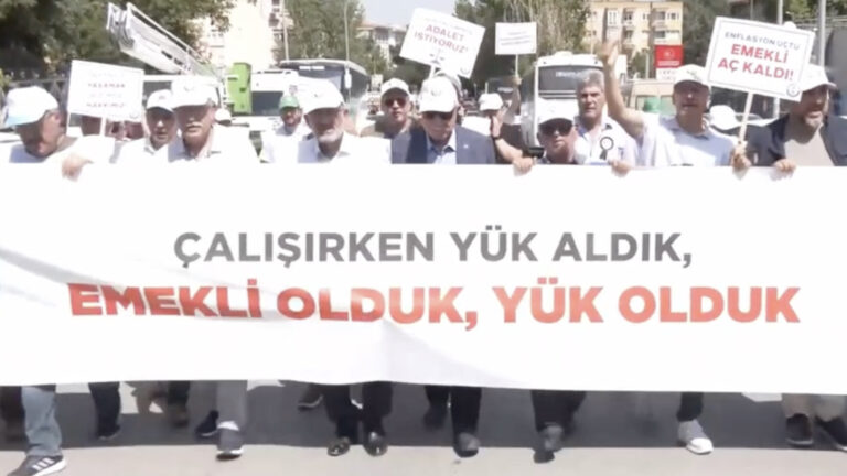 emekli-memur-sen-uyelerinden-hukumetin-zam-teklifine-protesto-hakkimizin-gozetilmedigi-bu-teklife-hayir-diyoruz-BqwPBYLs.jpg