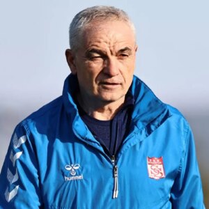 riza calimbay yurt disindan kendisine gelen teklifi acikladi oralar bize gore degil Q9LT2J2C