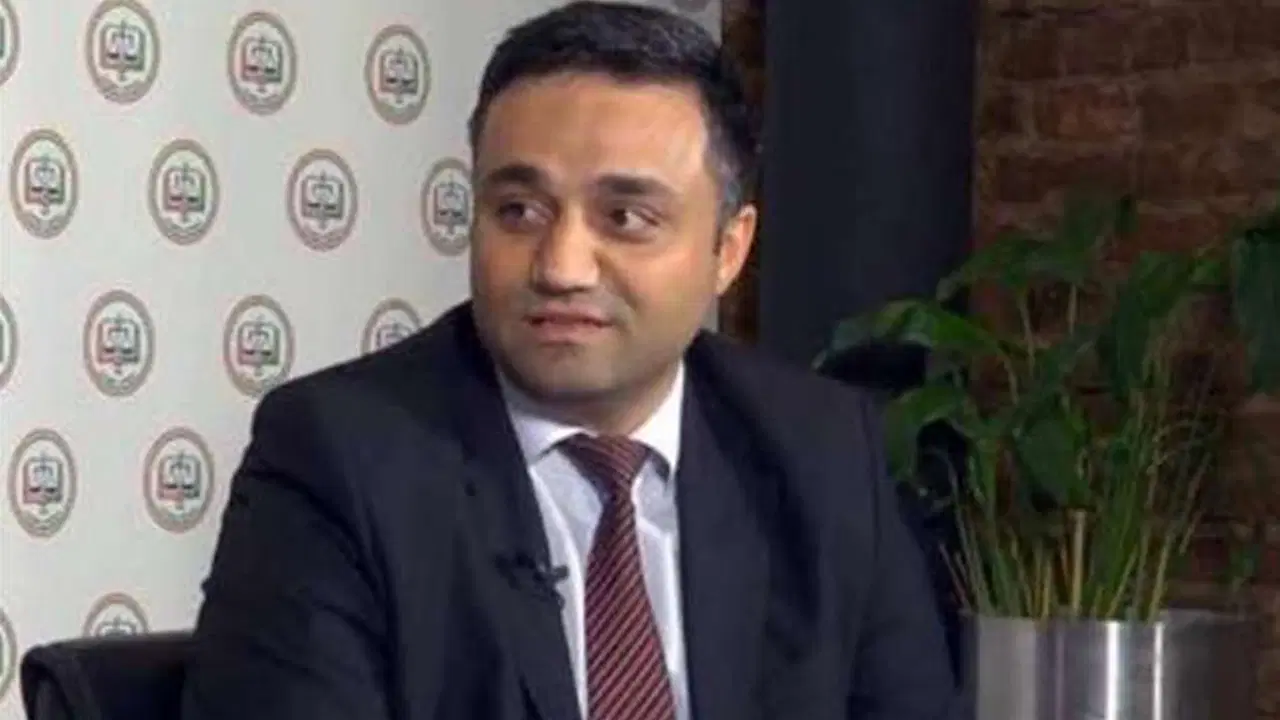 bayrampasa belediyesine operasyon baskan yardimcisi ve once ilke cagdas avukatlar grubu uyesi avukat atilla ozen de gozaltinda VkPUPYlZ