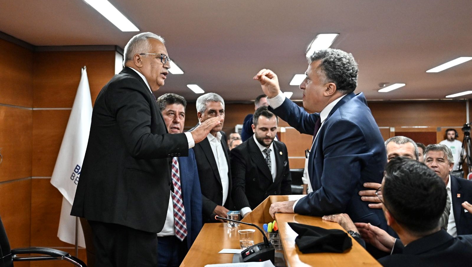 bayrampasadaki baskan vekili secimi mahkemeye tasindi mx8ik8KN