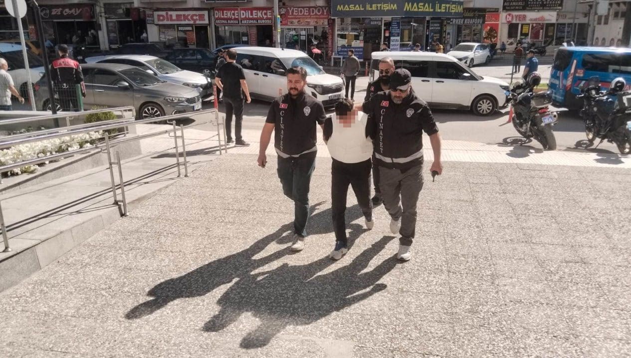 petshop cinayetinde dort gozalti adliyeye sevk edildiler NgGLKADQ