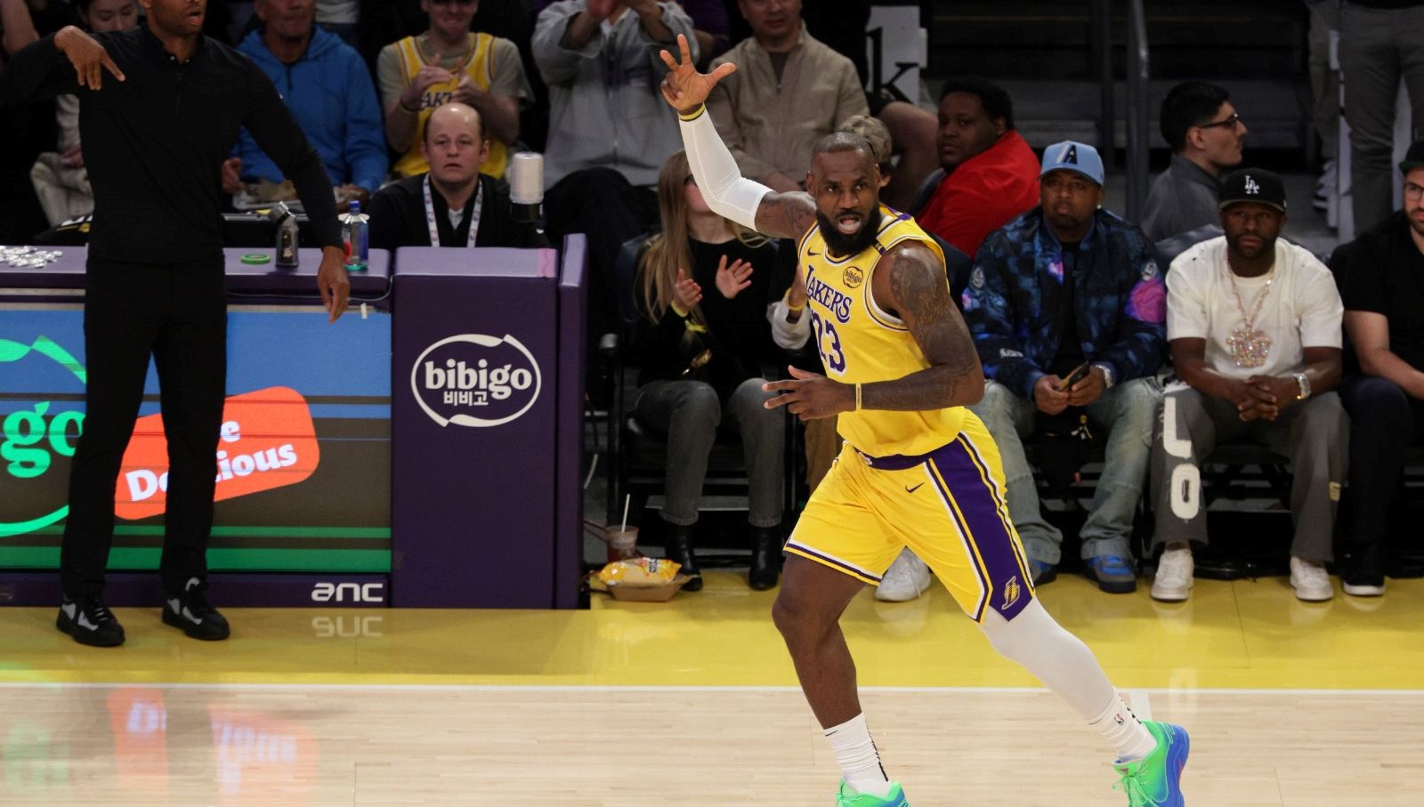 cin medyasi lebron jamesin konusmasini makale diye yayinlamisti tartisma suruyor 5AqeEU1b.jpg