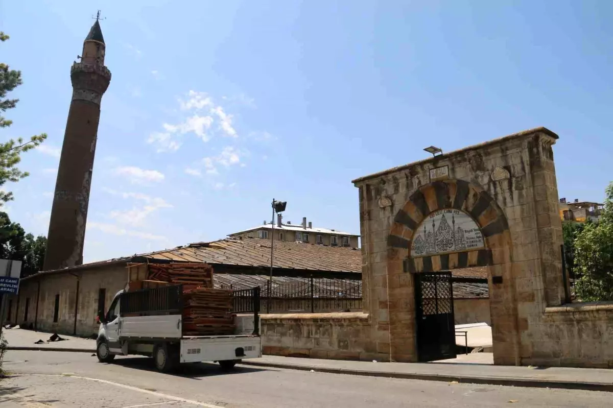 ulu camiye 300 milyon tllik restorasyon JSjeEXOb.jpg