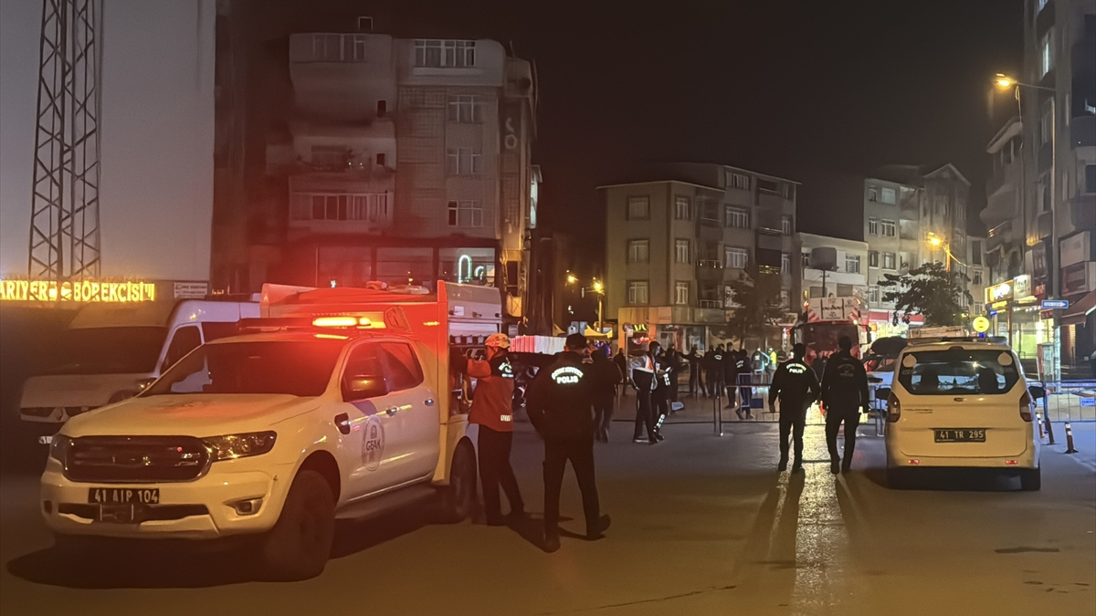 kocaeli gebzede catirti sesleri gelen bina tahliye edildi Ja4QaOXl.jpg