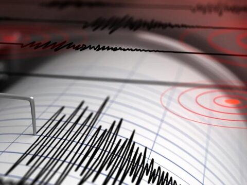 Antalyada 35 buyuklugunde deprem WPfZcgDF