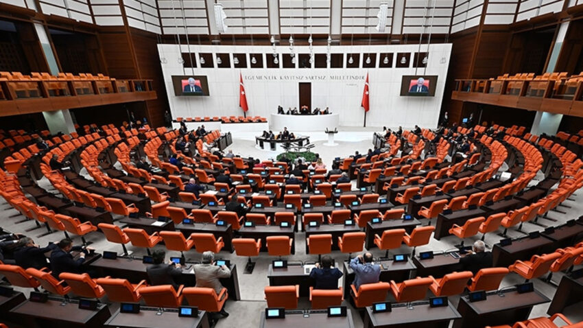 Mecliste gozler yeni haftada emekli ayligi artisi ve yargi teklifleri masada Ez7341Dv