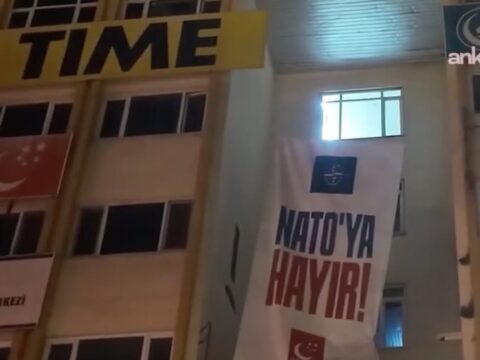 Saadetin natoya hayir pankartina ceza Qj53Ep39