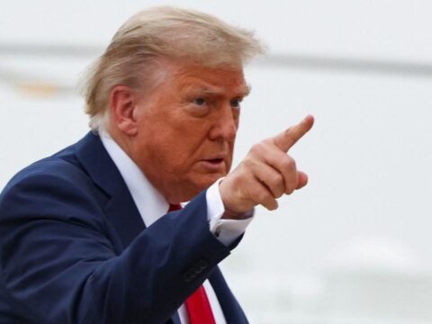 Trump’tan İran’a saldırı mesajı: Aksine karar verene kadar sürecek